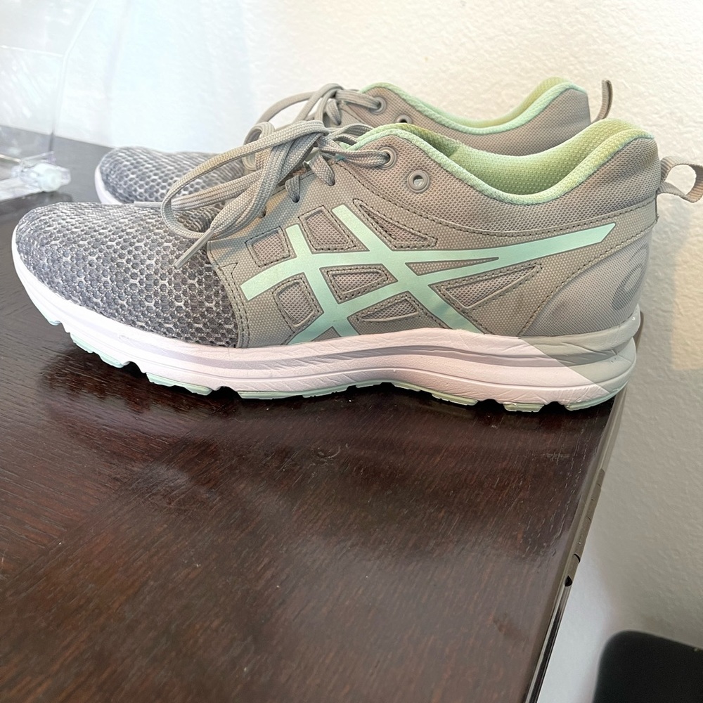Asics T795N Size 10